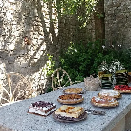 Maison De Charme En Provence * Aubussargues